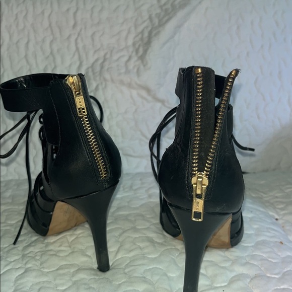 Shoe bundle - Picture 3 of 11